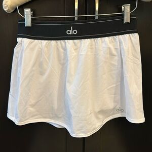 alo yoga mini tennis skirt
